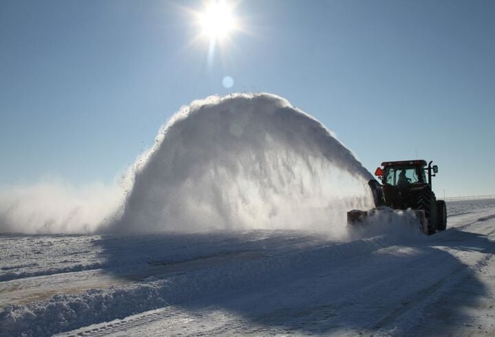 Land Pride 51 Two Stage Snow Blower PTO attachment with telescoping 3-Point Cat. 1 Hitch manual chute rotation and deflector, large image number 2