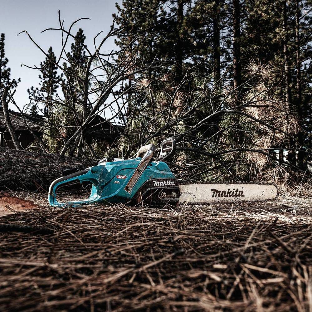Makita 40V Max XGT 8.0Ah Brushless Cordless 20 Inch Chain Saw Kit, large image number 4