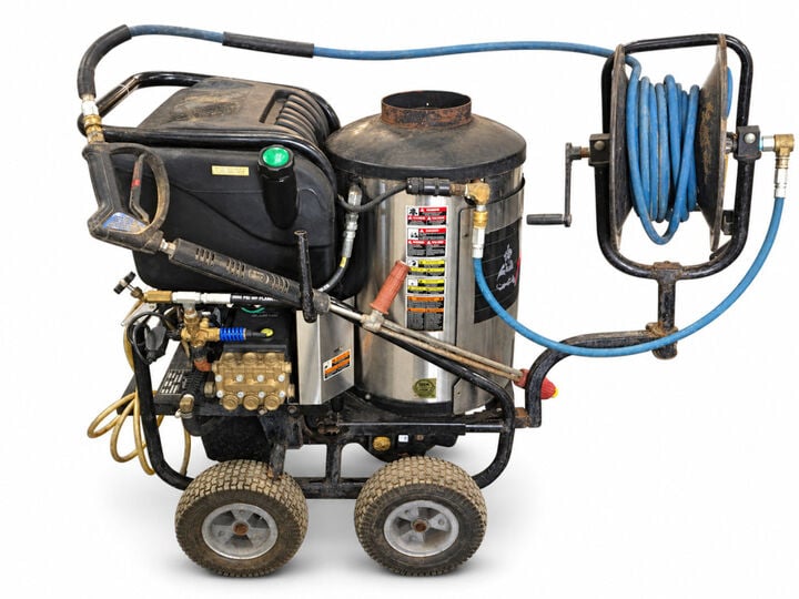 Aaladin Cleaning Systems 14-430SC 3000 PSI 4 GPM 230V Hot Pressure Washer Used
