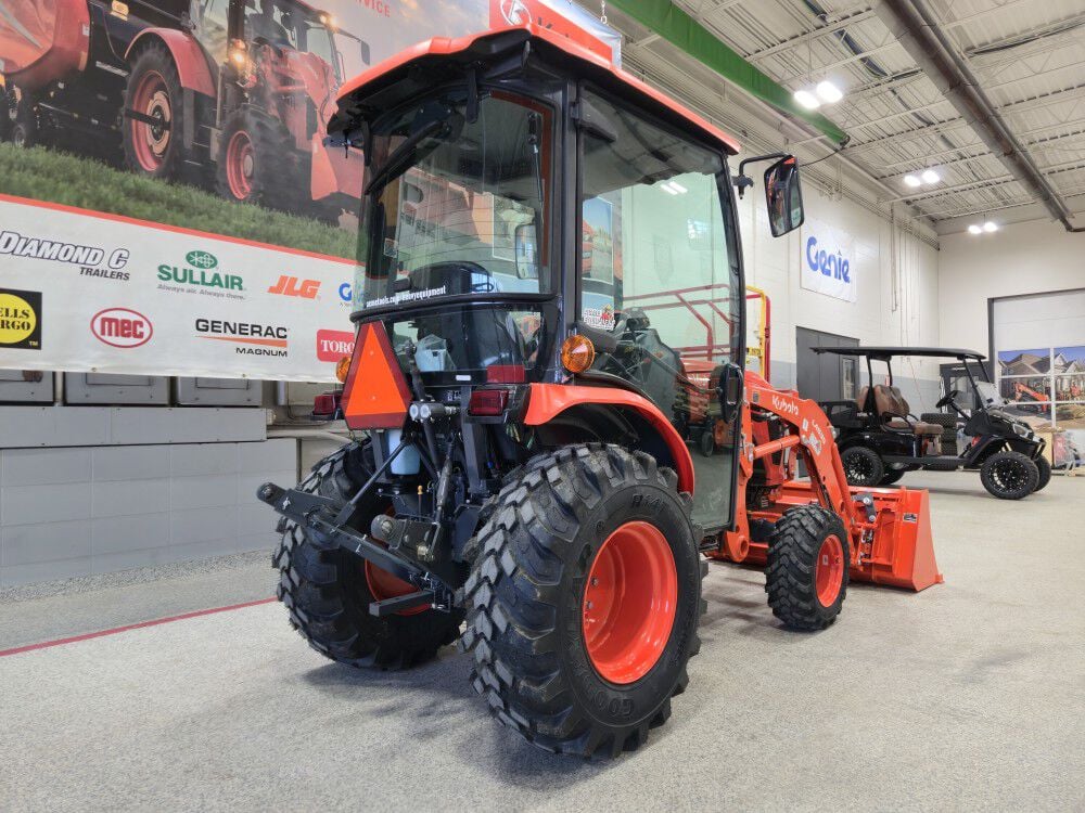 Kubota LX2620HSDC 24.8HP 4WD Compact Tractor Used 2026, large image number 5