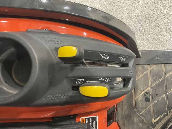 Kubota BX2380V-1 Sub-Compact Diesel Utility Tractor, large image number 16