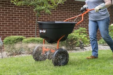Agri-Fab 130 lb Broadcast Spreader, large image number 7