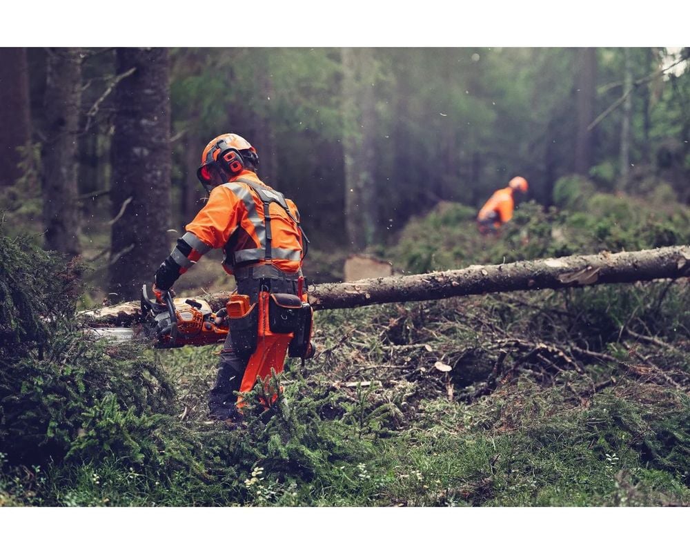 Husqvarna 564XP Fuel Injected 28 Inch X-Tough Light RSN 3/8 Inch C83 Chainsaw, large image number 5