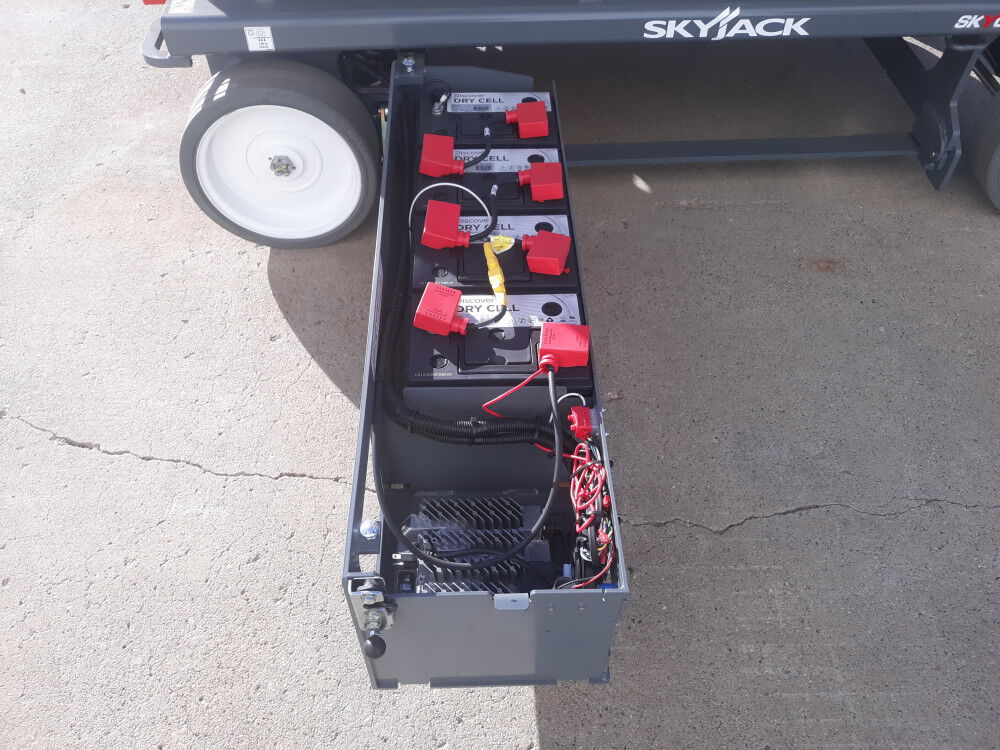 Skyjack 31 Ft. 8 Inch 700 Lbs E-Drive DC Electric Slab Scissor Lift, large image number 14
