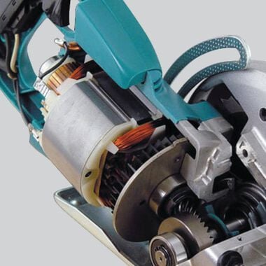 Makita 7 1/4in Corded Hypoid Circular Saw, large image number 2
