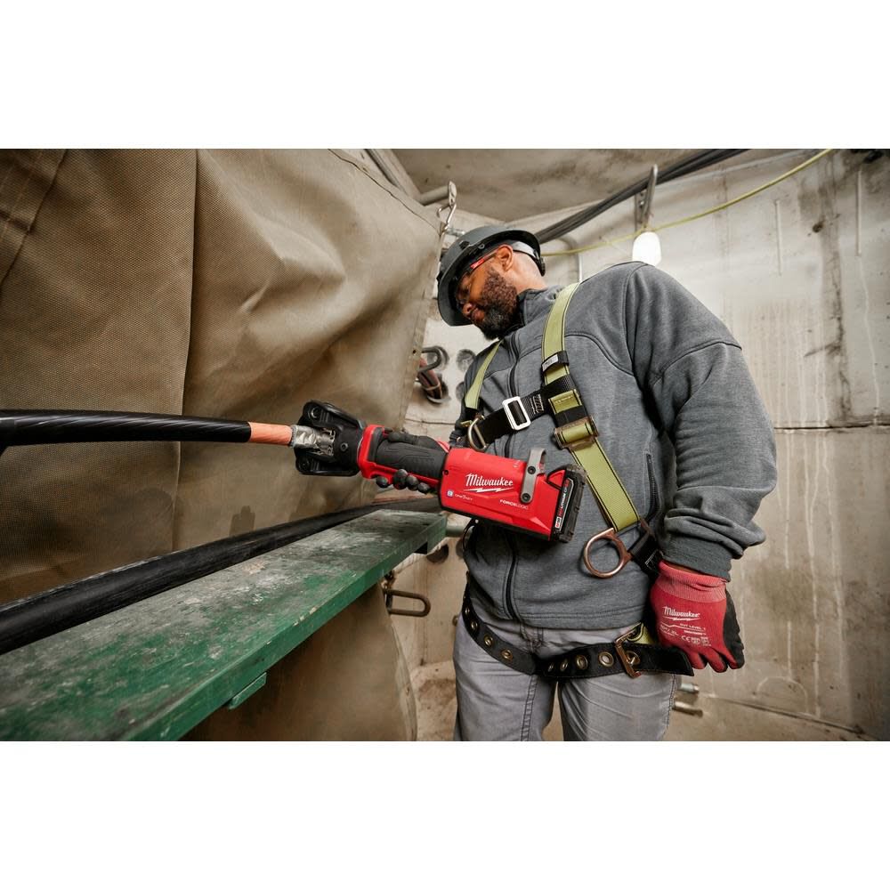 Milwaukee M18 FORCE LOGIC 11T Dieless Latched Linear Utility