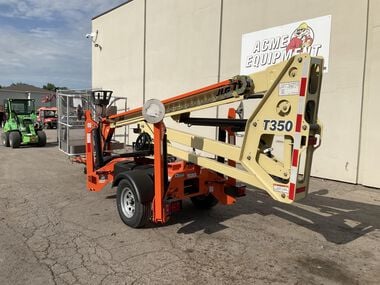 JLG 35 Ft. Tow-Pro Boom Lift Towable, large image number 10
