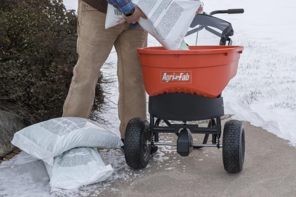 Agri-Fab 130 lb Commercial Push Spreader, large image number 3
