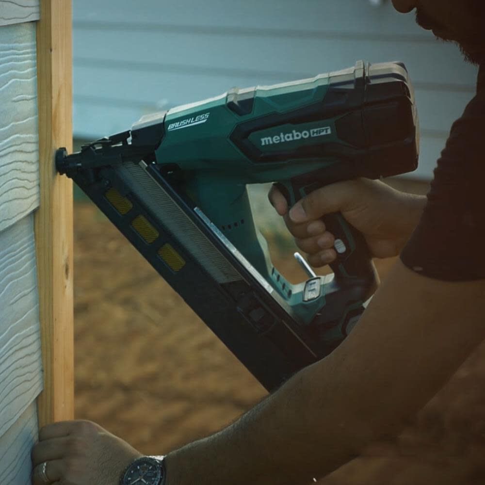 Metabo HPT 18V MultiVolt Angled Finish Nailer Brushless 15 Gauge Kit NT1865DMASTM Acme Tools