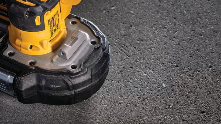 DEWALT ATOMIC 20V MAX Compact Bandsaw Brushless Cordless 1 3/4in Kit, large image number 4