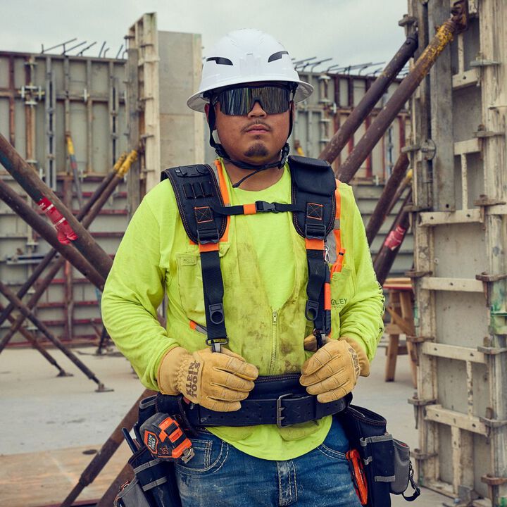 Klein Tools Tool Rig with Suspenders, 23 Pockets, large image number 9
