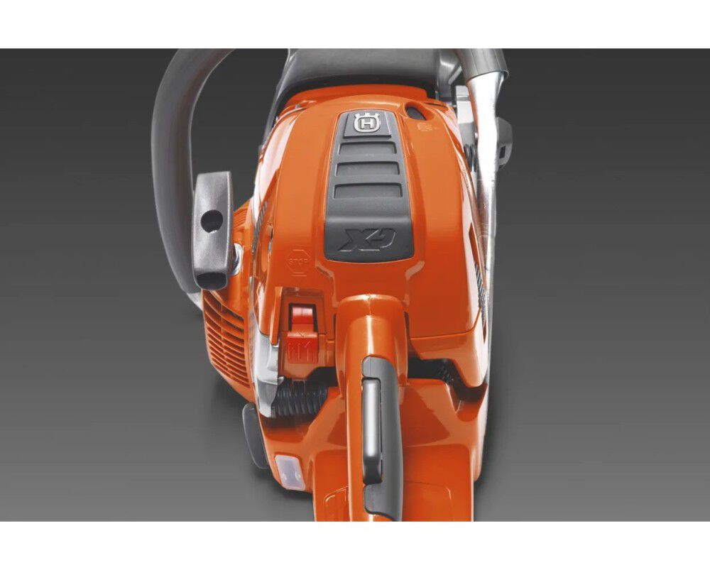 Husqvarna 562 XP Mark II 20 Inch and C83 Chain 4.7HP Gas-Powered Chainsaw, large image number 9
