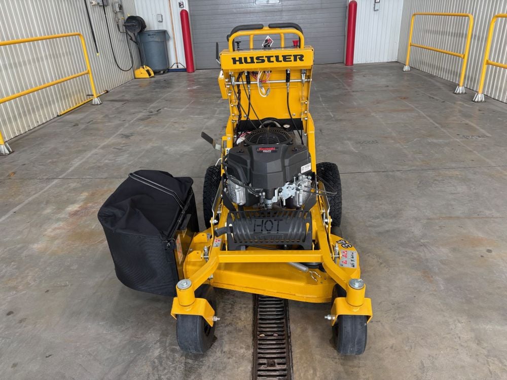 Hustler Surfer Pro 34 Inch Stand-On Zero-Turn Mower Used 2025, large image number 7