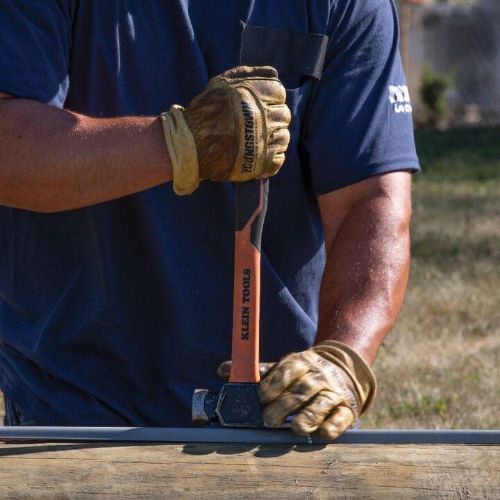 Klein Tools Lineman's Claw End Milled Face Hammer Large 26oz Head, large image number 4