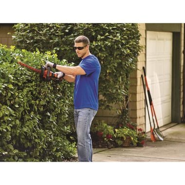 Black and Decker 20V MAX Lithium 22 in. POWERCUT Hedge Trimmer (LHT321), large image number 7