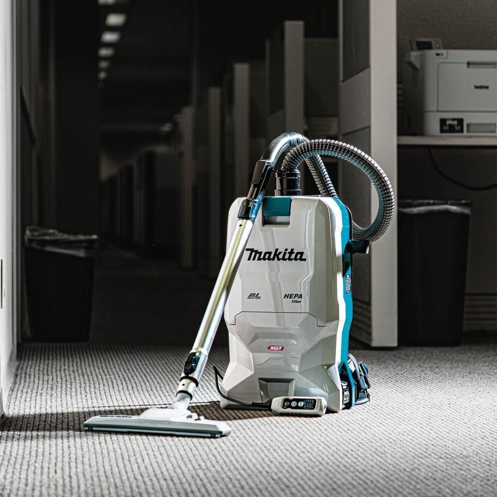 Makita 40V max XGT 6 Quart HEPA Filter Backpack Dry Vacuum Brushless Cordless Kit (4Ah), large image number 3