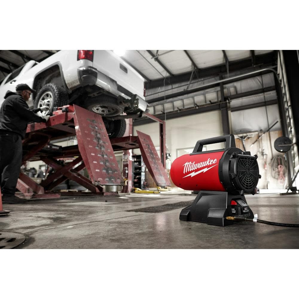 Milwaukee M18 Propane Heater Forced Air 70000 BTU Bare Tool 0801