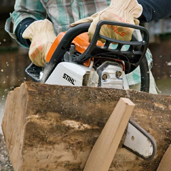 Stihl MS 211 18 Inch Homeowner Chainsaw Gas Powered, large image number 3
