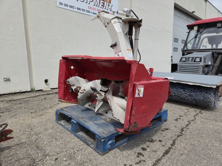 Ventrac 4500Z 32.5HP Compact Tractor Used 2016, large image number 13