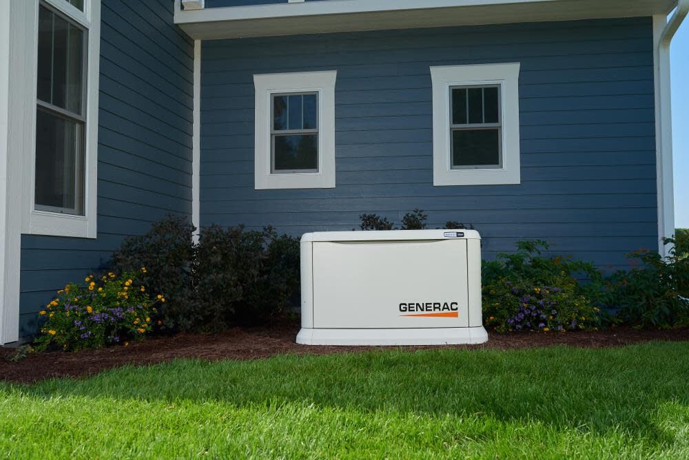Generac Guardian Series 24,000 Watt (24kw) Dual Fuel 50-State Air-Cooled Home Standby Generator with RSXW200A3 Transfer Switch, large image number 9