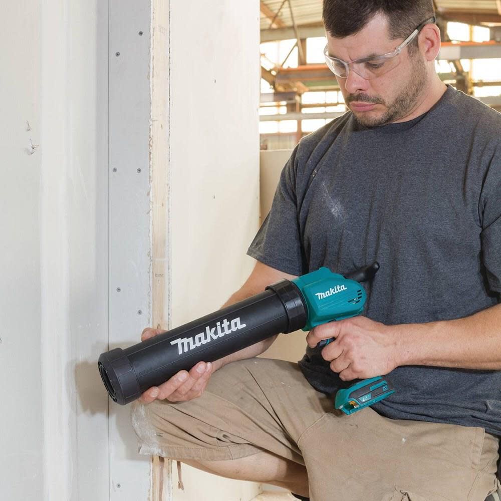Milwaukee cordless caulk gun 29 oz on sale