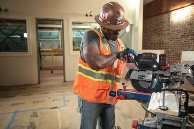 Bosch PROFACTOR 18V Surgeon 12in Dual Bevel Glide Miter Saw Kit, large image number 9