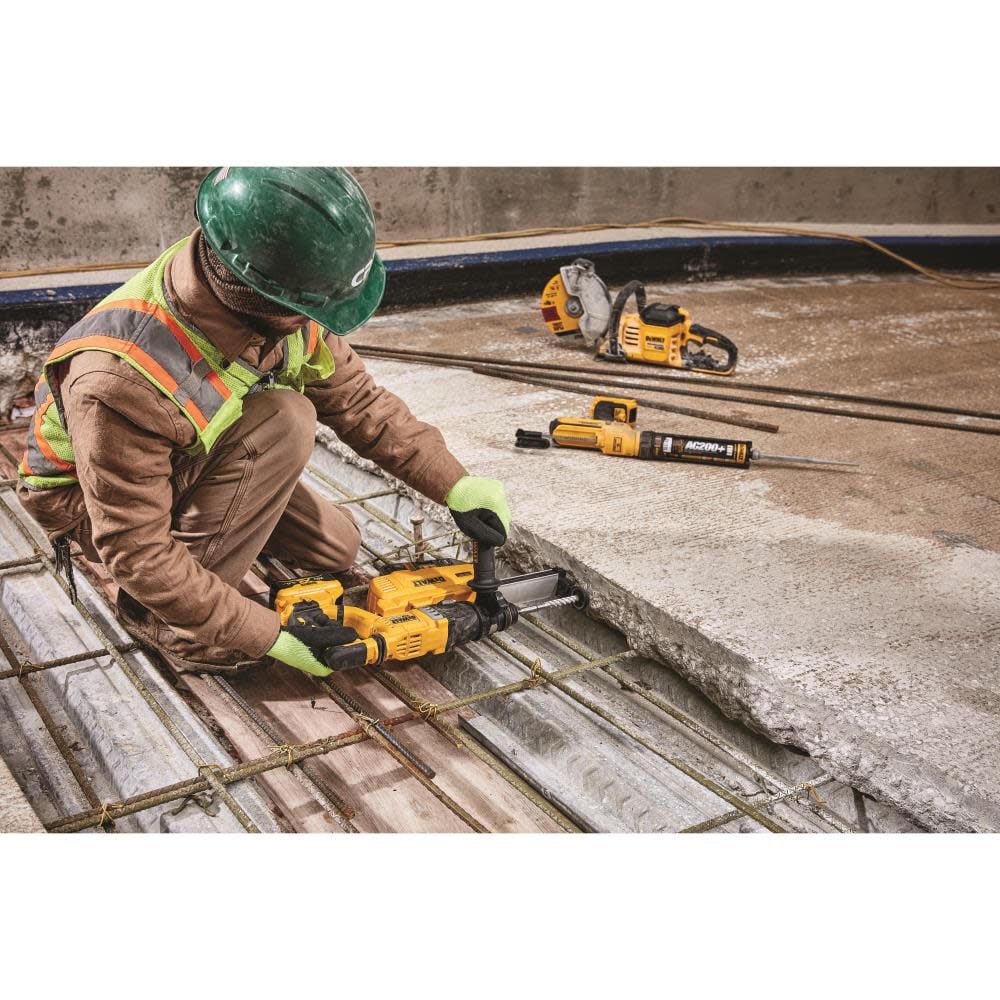 DEWALT 20V MAX XR Brushless 1-1/8In SDS Plus D-Handle Rotary Hammer Kit, large image number 3