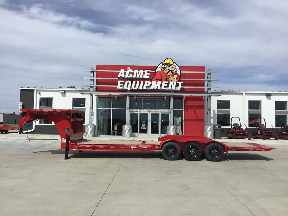 Diamond C HDT 28 Ft Triple Axle Gooseneck Tilt-Bed Trailer, large image number 2
