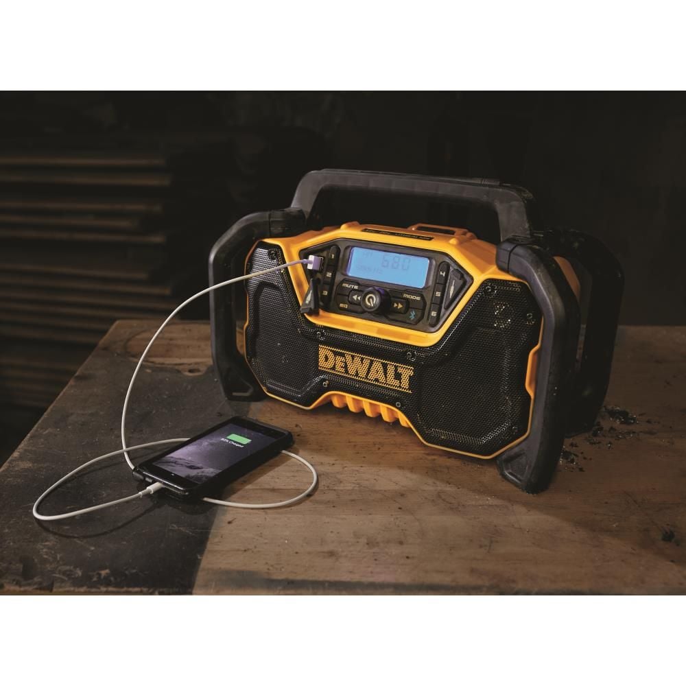 DEWALT 12V/20V MAX Bluetooth Cordless Jobsite Radio, large image number 8