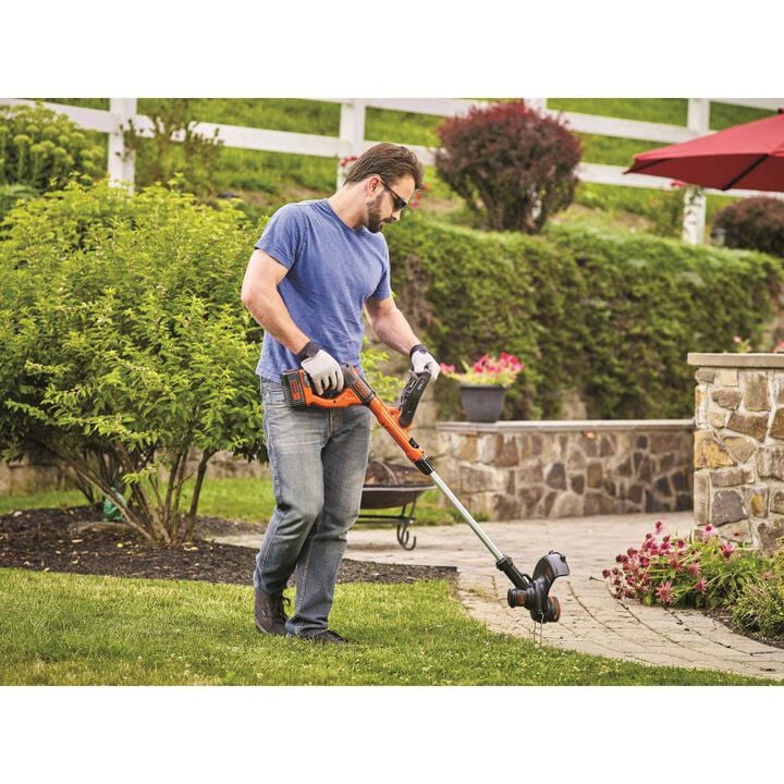 Black and Decker 40 V MAX Lithium String Trimmer, large image number 4