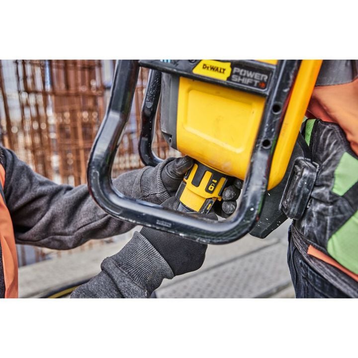 DEWALT POWERSHIFT Backpack Vibrator Kit, large image number 9