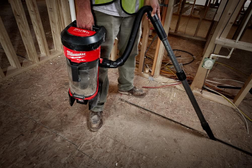 Milwaukee floor sale vacuum