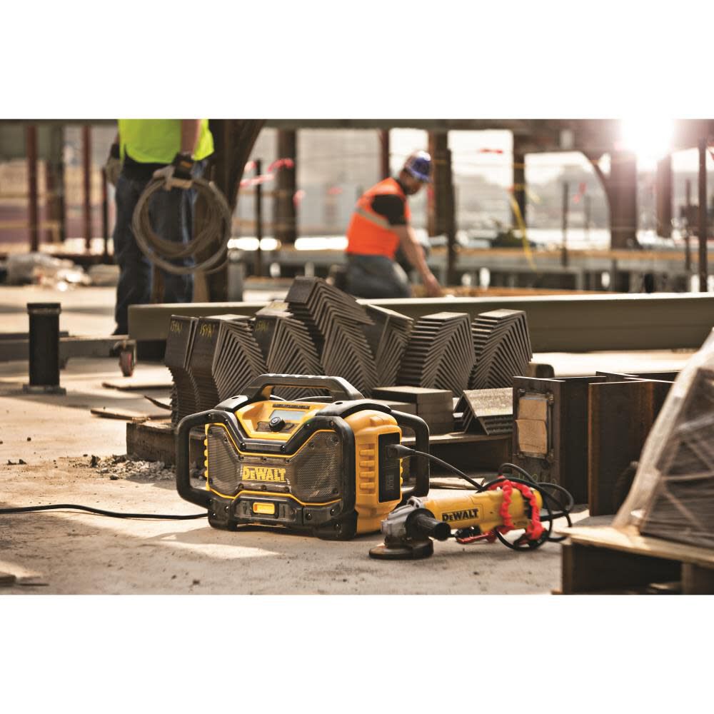 Dewalt charger radio 20v best sale