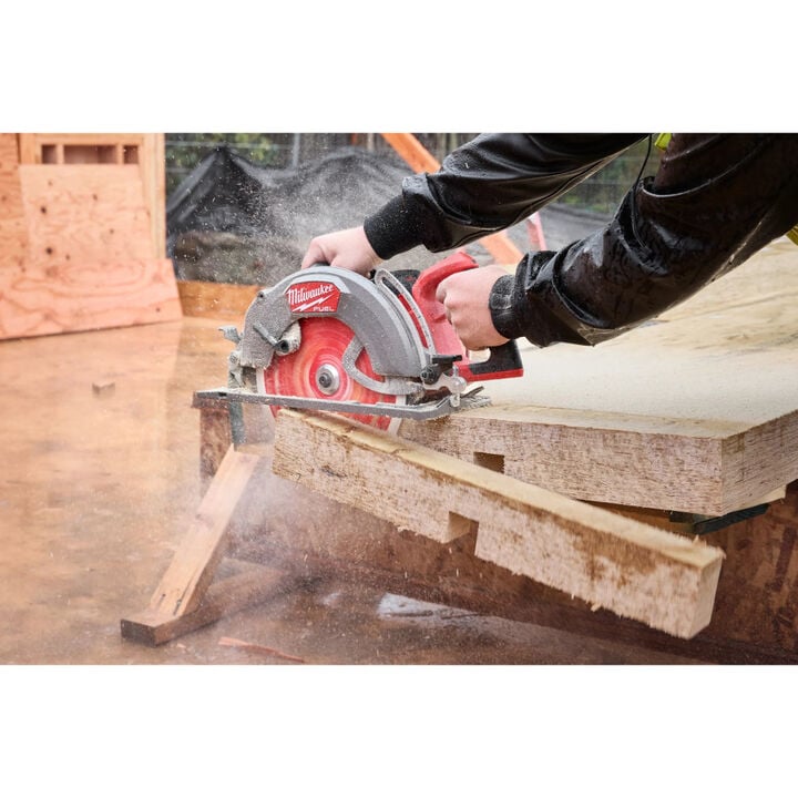 Milwaukee M18 FUEL 10-1/4 Inch Rear Handle Circular Saw Kit and 10-1/4 Inch 28T Thick Kerf Framing Circular Saw Blade Bundle, large image number 9