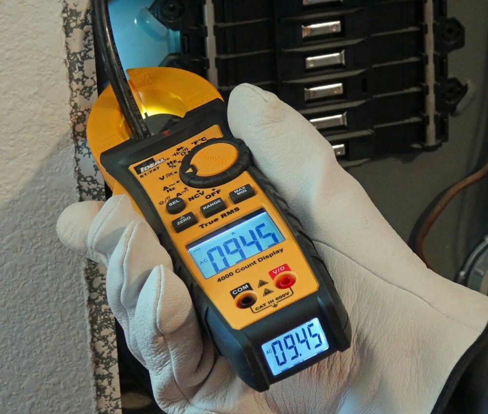 Ideal Industries 400A AC DC TRMS Clamp Meter, TightSight, with Flashlight, NCVT and Temp, large image number 4