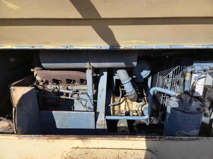 Ingersoll Rand P185AWJD 185 CFM Towable Air Compressor Used 1990, large image number 11