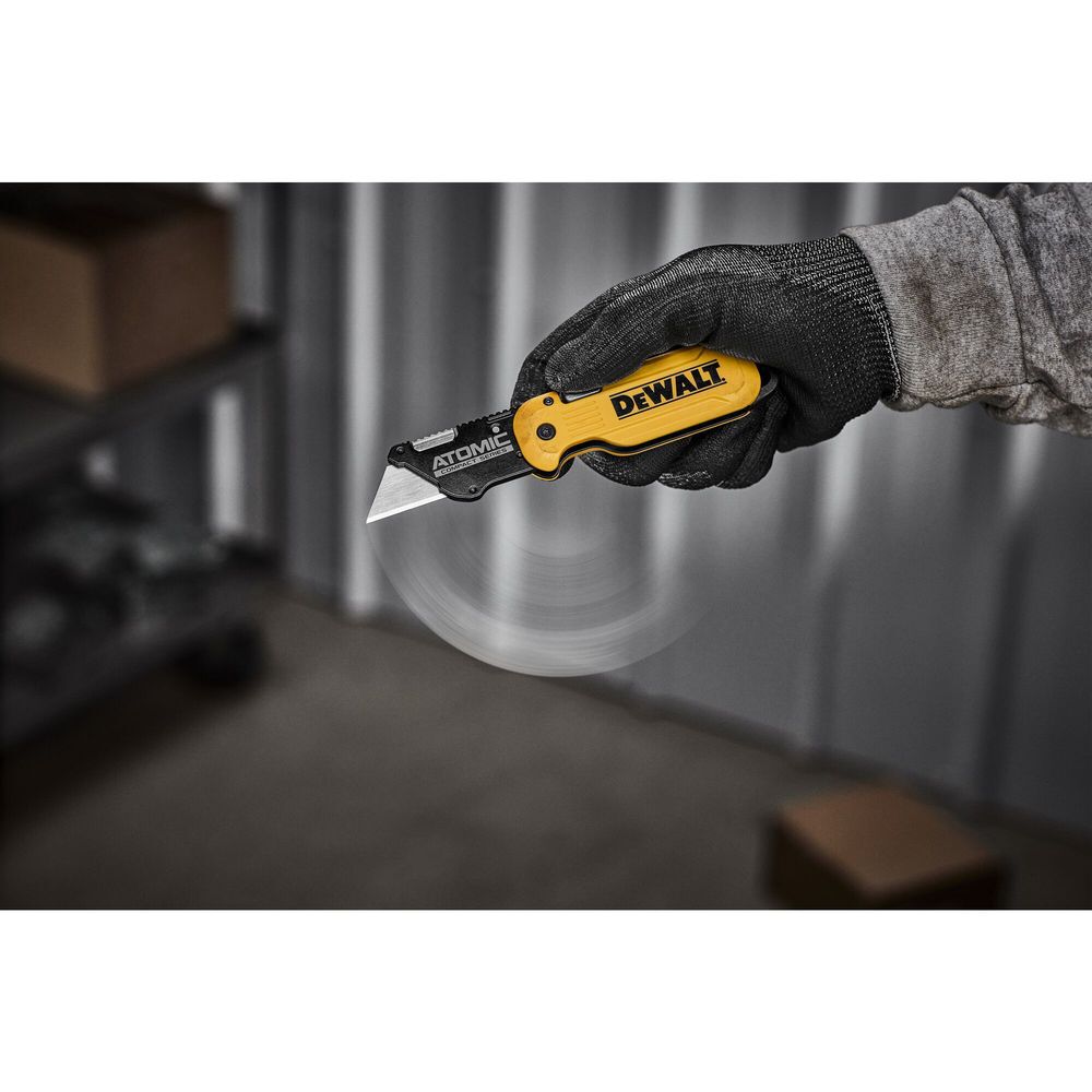 DEWALT ATOMIC COMPACT SERIES Push and Flip Folding Utility Knife, large image number 10