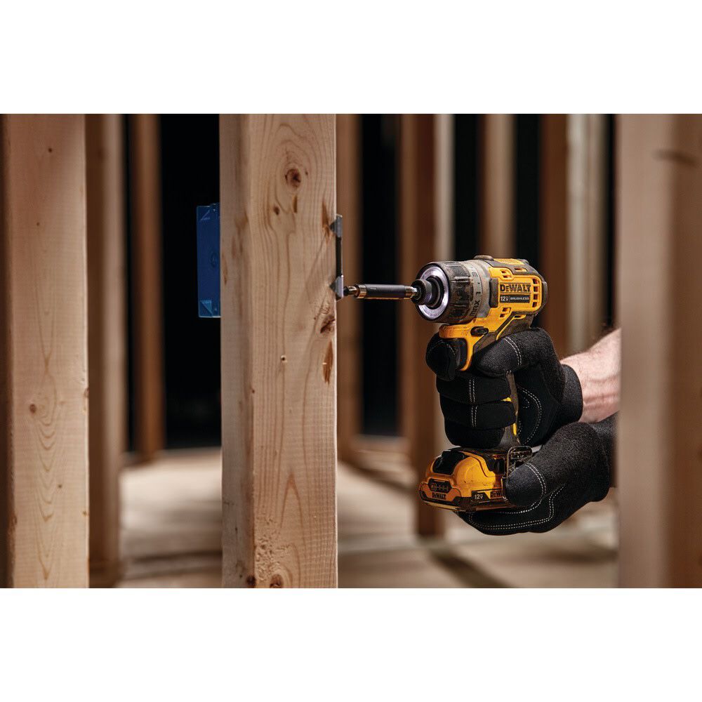 DEWALT 12V MAX 3Ah Batteries 2 Pieces and 1/4 Inch Screwdriver Bundle, large image number 5