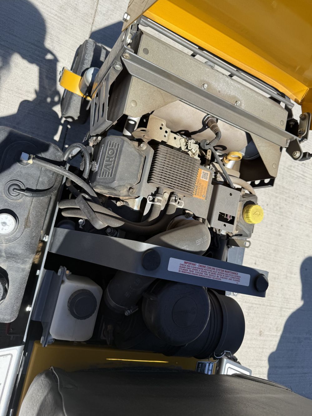 Walker B27i 48 Inch 26.5HP Zero-Turn Mower Used 2022, large image number 9