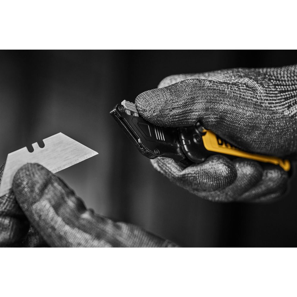 DEWALT Push & Flip Folding Utility, large image number 12