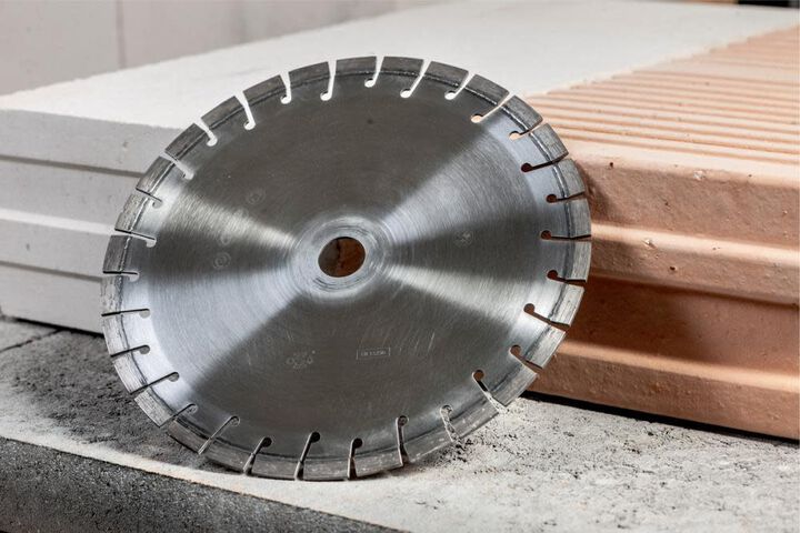 Metabo 9 Inch Professional Segmented Rim Diamond Cutting Disc for Concrete, large image number 3