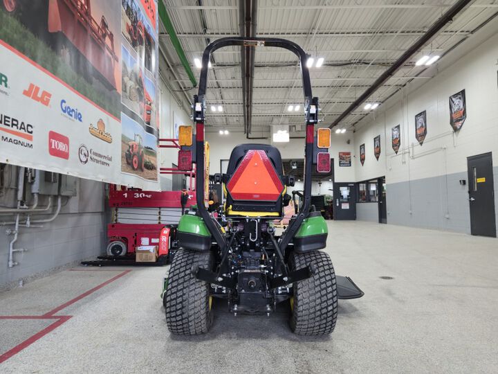 John Deere 1025R Sub-Compact Utility Tractor Used 2019, large image number 5