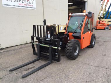 JLG G5 18 Ft. 5500 lb Telehandler with Cab and Heater, large image number 13