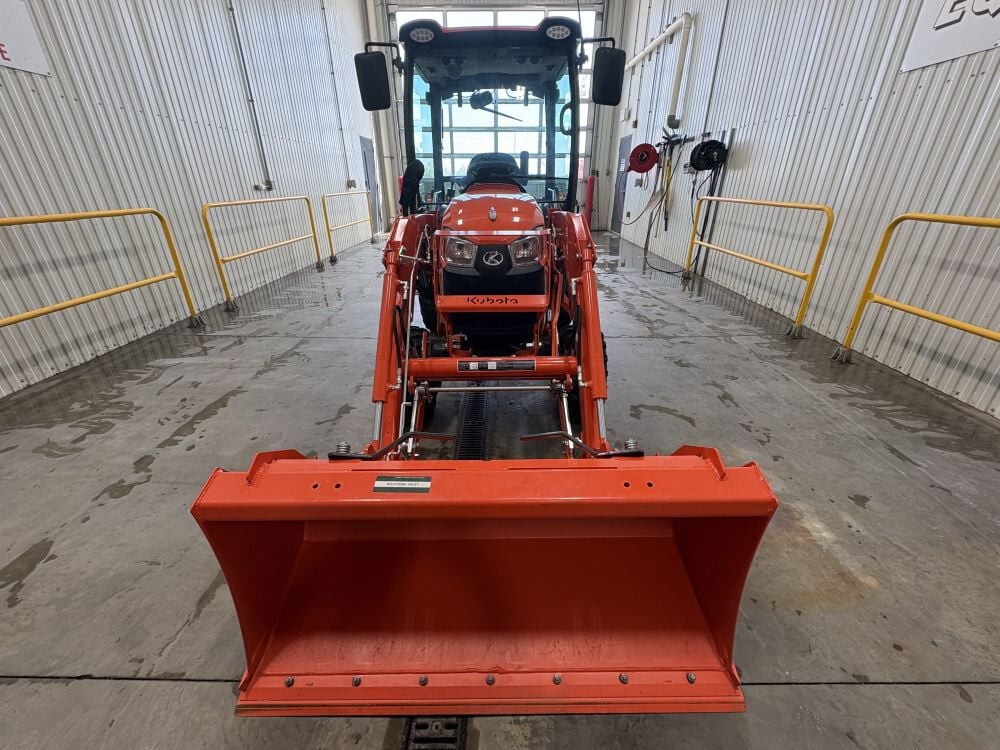 Kubota LX3310HSDC 30.8 HP Compact Utility Tractor 2021, large image number 2