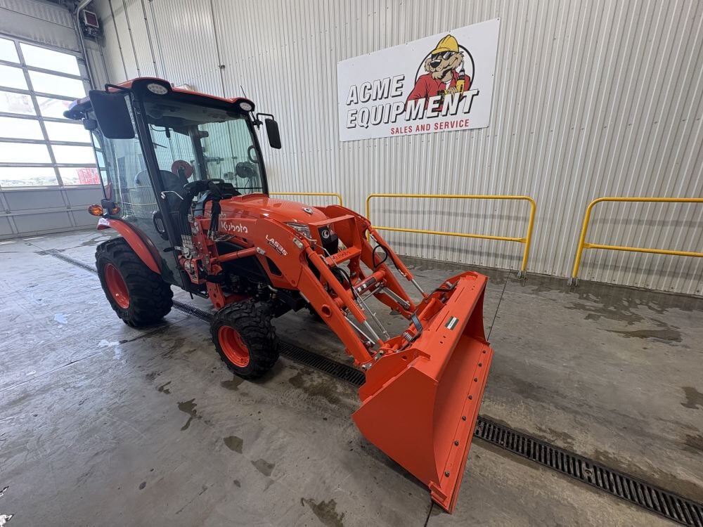 Kubota LX3310HSDC 30.8 HP Compact Utility Tractor 2021, large image number 3