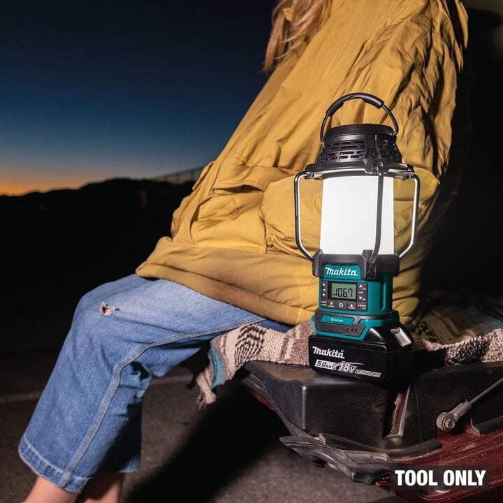 Makita 18V LXT Lithium-Ion Cordless Bluetooth Radio and LED Lantern (Bare Tool), large image number 4