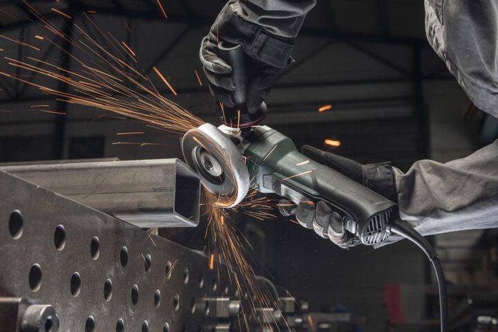 Metabo Promotional 4-1/2 Inch / 5 Inch Angle Grinder, 11000 RPM, 11.0 Amps with Non-Locking Paddle, large image number 2
