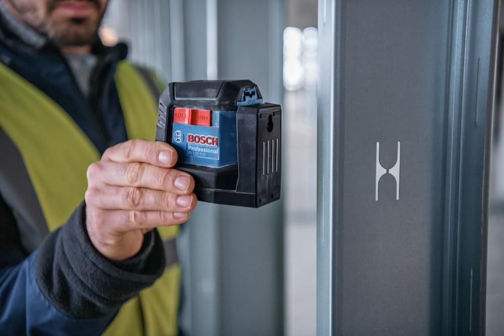 Bosch Green-Beam Self-Leveling Cross-Line Laser with 3.7V 1Ah Battery Kit, large image number 18