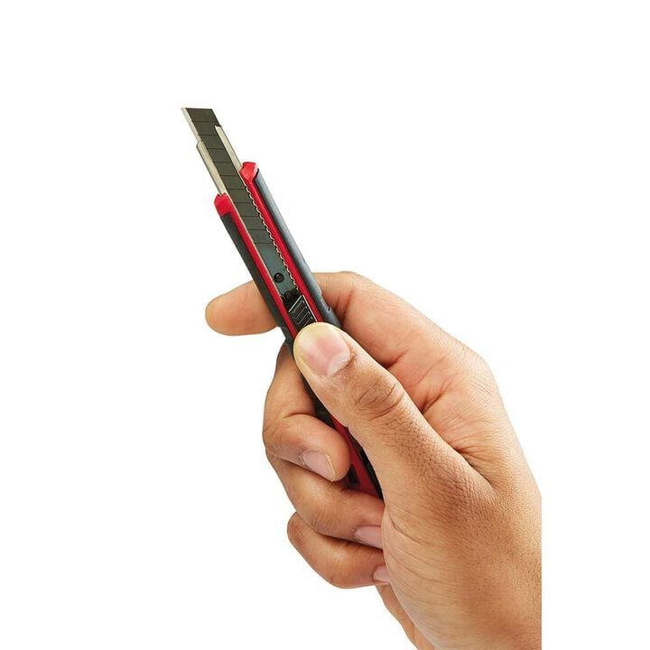 Milwaukee 9mm Snap-Off Knife Precision Cutting, large image number 3