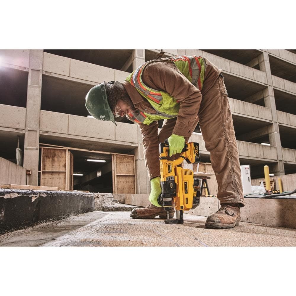 DEWALT 20V MAX XR Brushless 1-1/8In SDS Plus D-Handle Rotary Hammer Kit, large image number 4